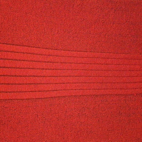 Bisou Bisou Off the Shoulder Red-Black Long Waisted Sweater - Picture 3 of 8